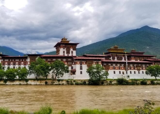 Places to Visit in Punakha: Bhutan’s Most Beautiful Valley (2026) – A Walk in the World