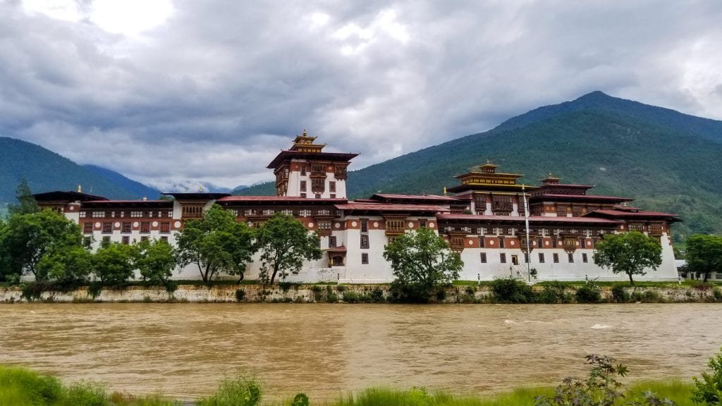 Places to Visit in Punakha: Bhutan’s Most Beautiful Valley (2026) – A Walk in the World